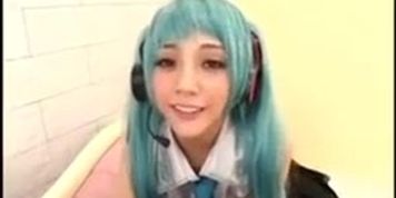 Miku Hatsune Cosplay