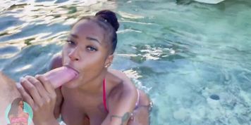 Sarai Minx - Ebony Getting Cumshot On Public Beach