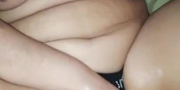 Violettxixx fists her loose slutty cunt while getting fucked