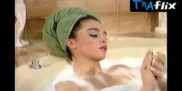 Lina Santos Butt,  Underwear Scene  in Tres Mexicanos Ardientes
