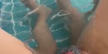 Me playing Pussy in swimmimg Pool