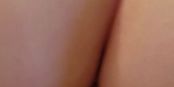 18 Year old Tinder Date let's me Paint her back