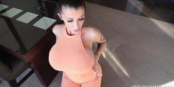 Joslyn James Lets Play Doctor Boobs