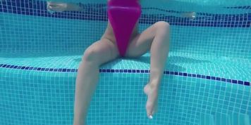 Gemma Massey pool