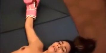 Sammi vs Carmen topless boxing