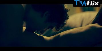 Susana Abaitua Sexy Scene  in The Farads