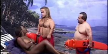 Two White Midget Surf Guards Fucks a Black Hottie