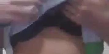 Espa&ntilde;ola hace video a su novio