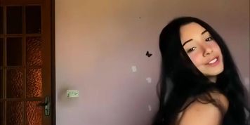 LATINA TEEN DAN&Ccedil;A TWERK UPSCALED 4K - READ DISCRIPTION FOR 4K 60FPS TWERK VIDS