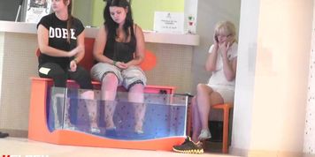 Swimming Pool bulge watching 01