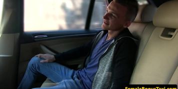 Busty amateur cabbie riding passengers cock