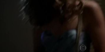object_crushed_before_sex (Gina Carano)