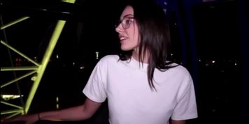 HOT GIRL PEES JEANS IN PUBLIC