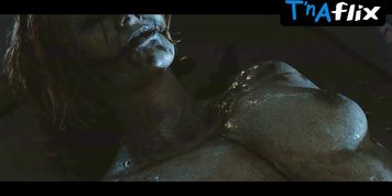 Gesine Cukrowski Breasts Scene  in Feardotcom