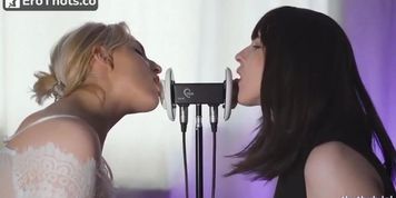 Asmr twins licking double mouth sounds with elsa (Marcia Mia)