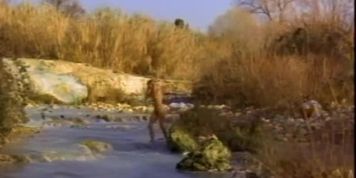 Jenny Agutter Breasts,  Bush Scene  in China 9, Liberty 37