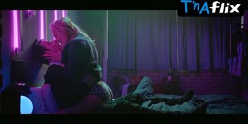 Sophie Turner Underwear Scene  in Heavy (on_all_fours on_all_fours)