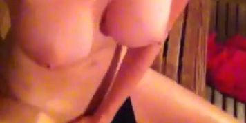 JustAmber strips in the sauna (Amber Hahn)