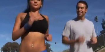 Sprinting Tits