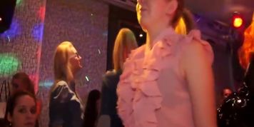 Flashing amateur party babes from europe