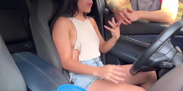 I Showed Myself to a Stranger on the Street, He Let Me Masturbate in Exchange...