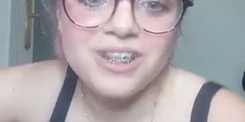 Funky Online Twerker Gal