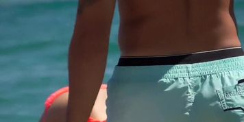 Spying anal sex attempt at beach
