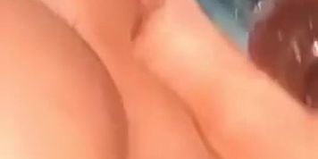 Fat wet pussy play