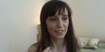 Naked pretty girl - video 8