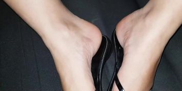 Cum on my feet