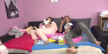 Pigtailed and tattooed whore gets rammed (Angelababy, George Uhl, Jennifer Mendez, Mistress T)