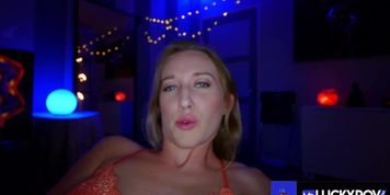 Big Butt Blonde Has Soft Soles