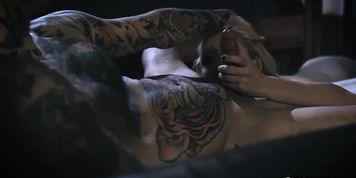 Jelous teen Kenzie Reeves bangs with tattooed stepbro
