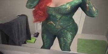 Sexy cosplay Queen mera Kigurumi