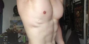 Handsome Hunk Flex His Hot Muscles (Chris Wild)