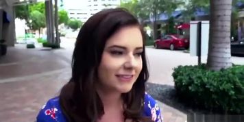 Babe Karlie Gets A Fat Cash For Screw