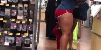 Candid Thot catches me and makes it JIGGLE!! (Link in bio!