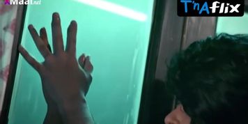 Hansi Parmar Sexy Scene  in Crime And Confessions