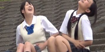 Japanese teen hos public peeing