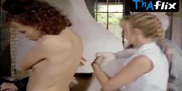 Julia Hentschel Breasts Scene  in Nicht Von Schlechten Eltern