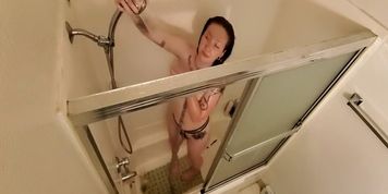 shower time for slavegirl
