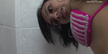 Sabrina senna farting on face taty