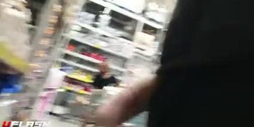 Cock Flash Store For A Lady