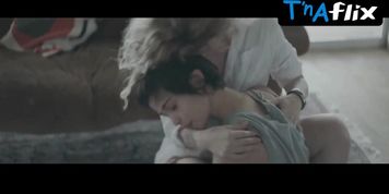 Ana Canas Lesbian,  Breasts Scene  in Ana Canas Eu Amo Voce