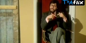 Linzi Drew Breasts,  Butt Scene  in An American Werewolf In London