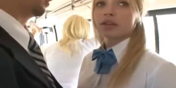 Blonde receives screwed on bus (Alyssa Branch)