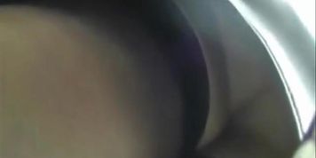 Street candid upskirt video of a girl in stockings (Video Girl)