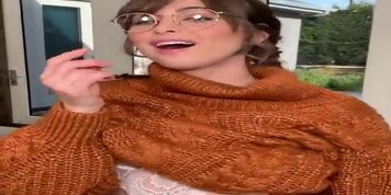 Riley Reid sexy masturbation