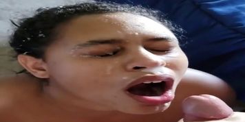 Big boobs black girl deepthroats ( no gag ) and get a HUGE facial