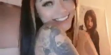 She's damn hot